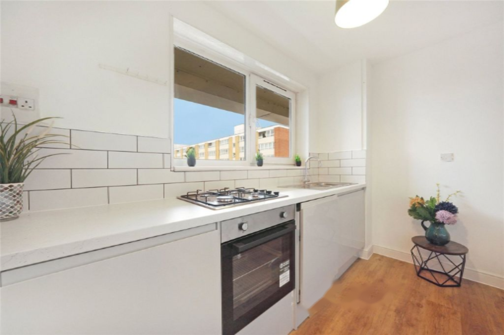 Flat in London, United Kingdom, 49 m² - picture 9