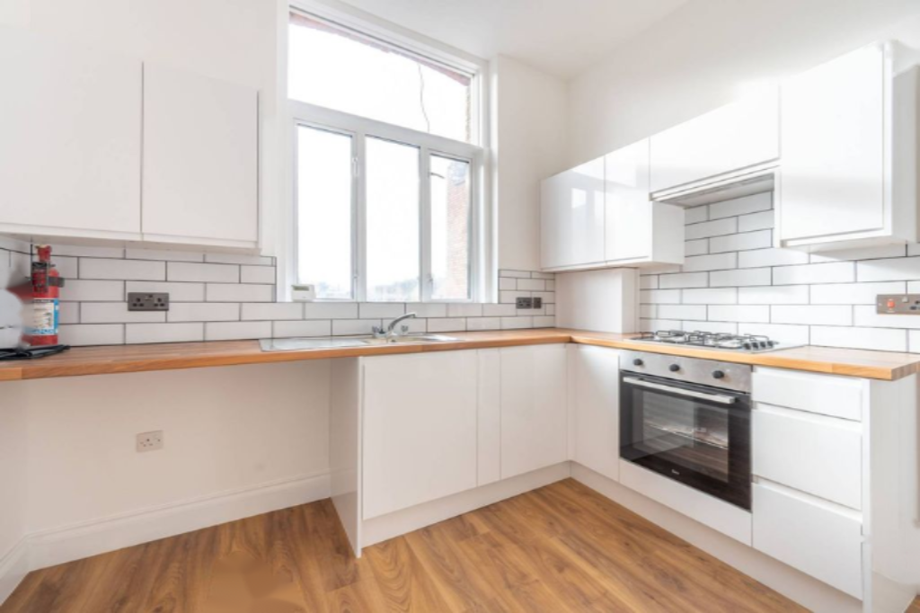 Flat in London, United Kingdom, 40 m² - picture 9