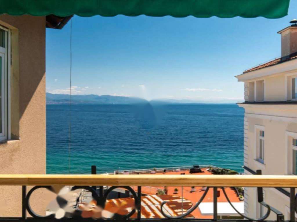 Flat in Opatija, Croatia, 43 m² - picture 9