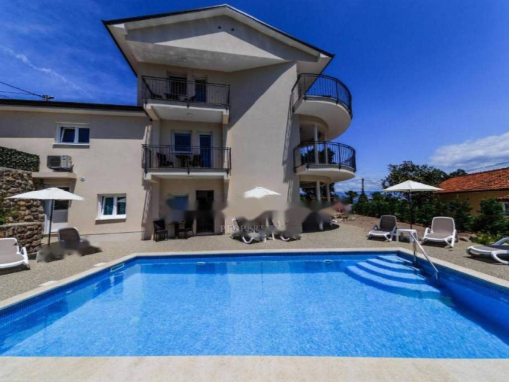 Casa en Opatija, Croacia, 380 m² - imagen 9