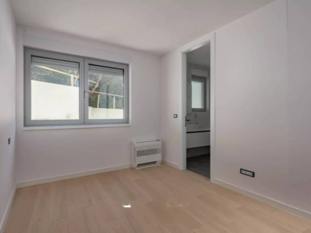 Flat in Opatija, Croatia, 82 m² - picture 9