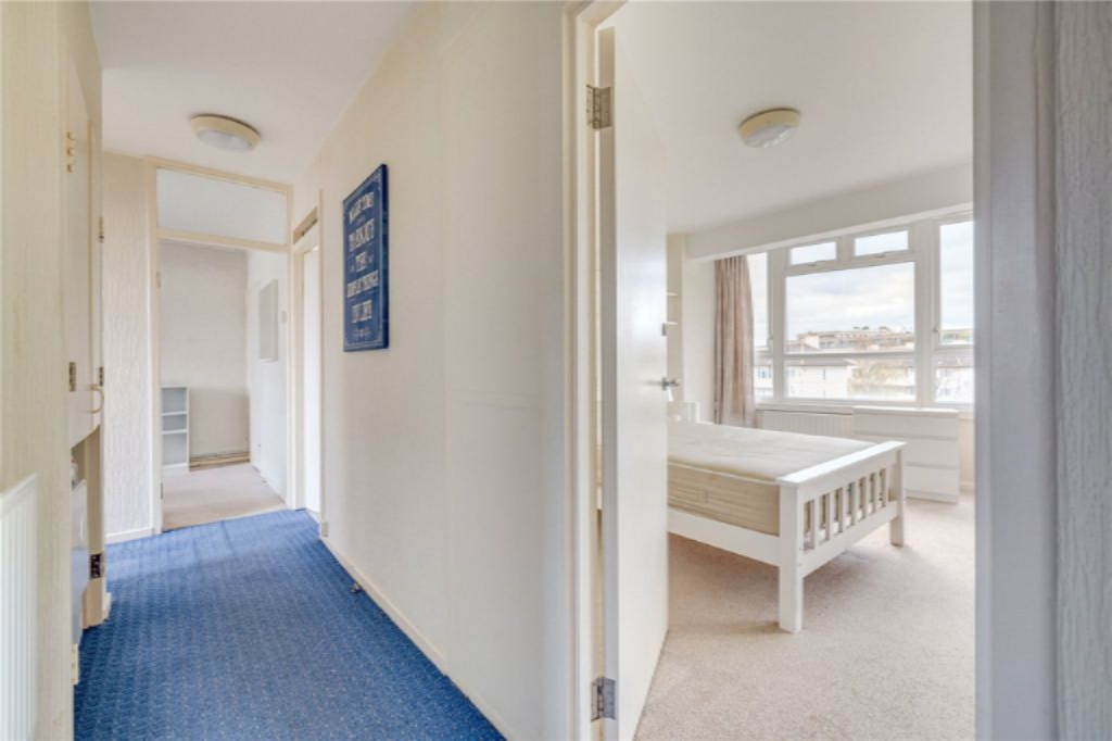 Flat in London, United Kingdom, 58 m² - picture 9