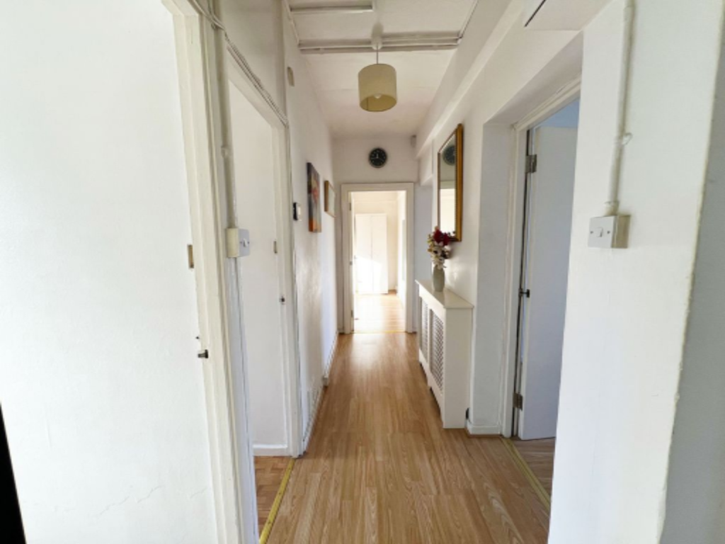 Flat in London, United Kingdom, 68 m² - picture 9