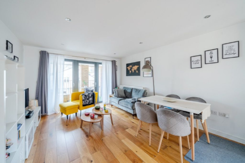 Flat in London, United Kingdom, 56 m² - picture 10