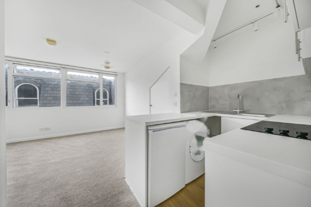 Flat in London, United Kingdom, 34 m² - picture 10