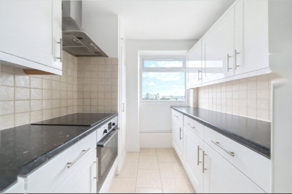 Flat in London, United Kingdom, 38 m² - picture 10