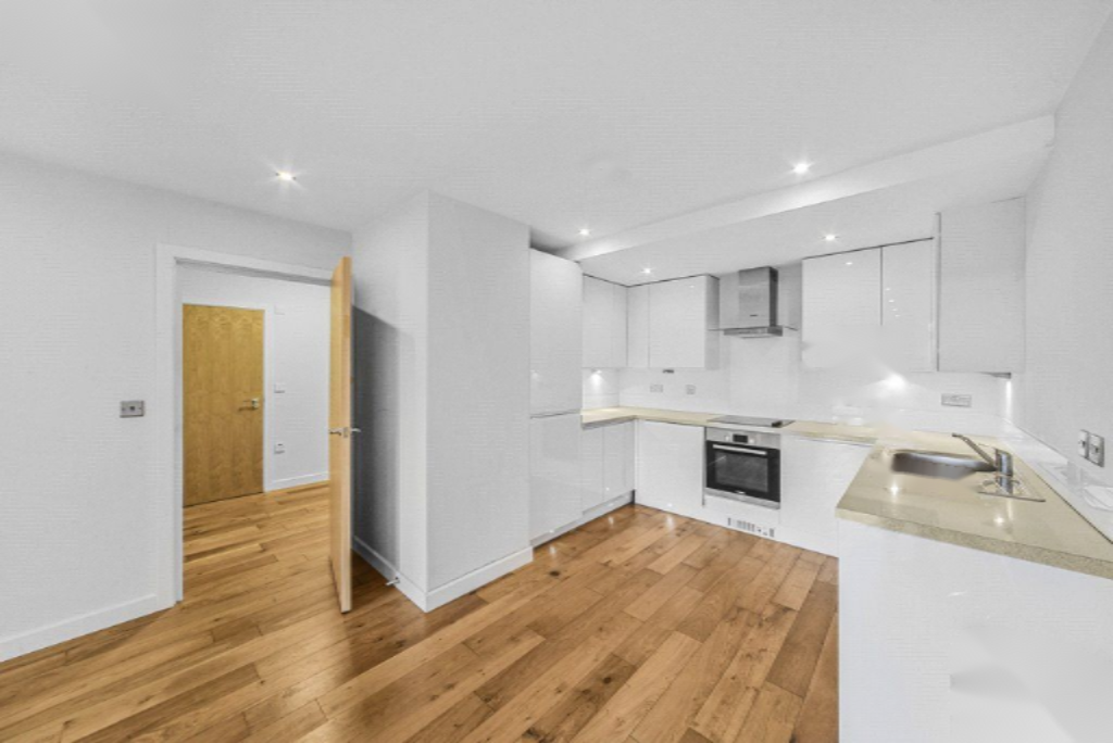 Flat in London, United Kingdom, 61 m² - picture 10