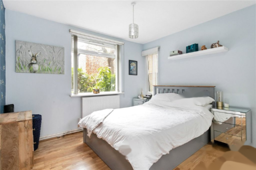 Flat in London, United Kingdom, 40 m² - picture 11