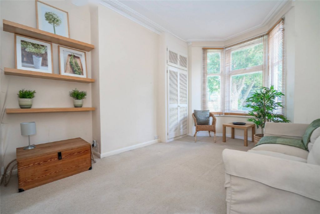 Flat in London, United Kingdom, 35 m² - picture 11