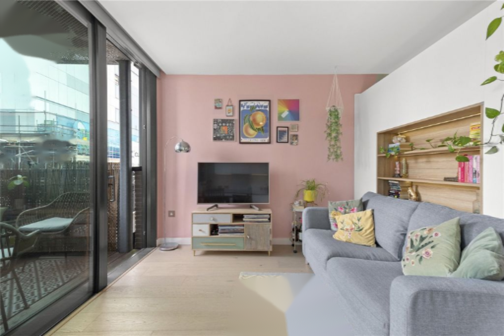 Flat in London, United Kingdom, 29 m² - picture 11