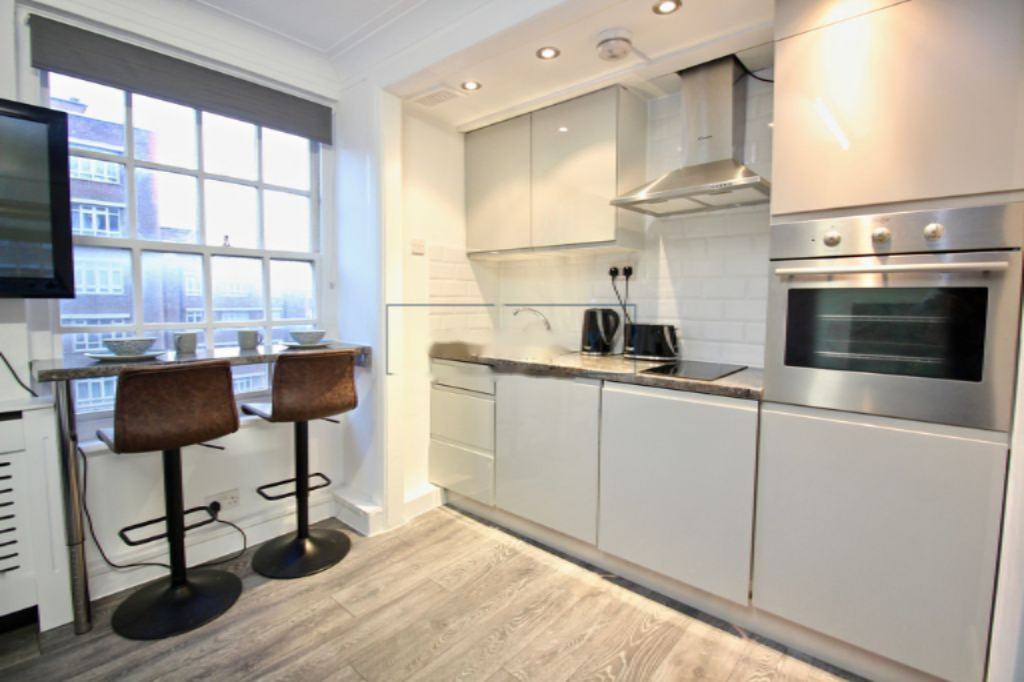 Flat in London, United Kingdom, 25 m² - picture 11