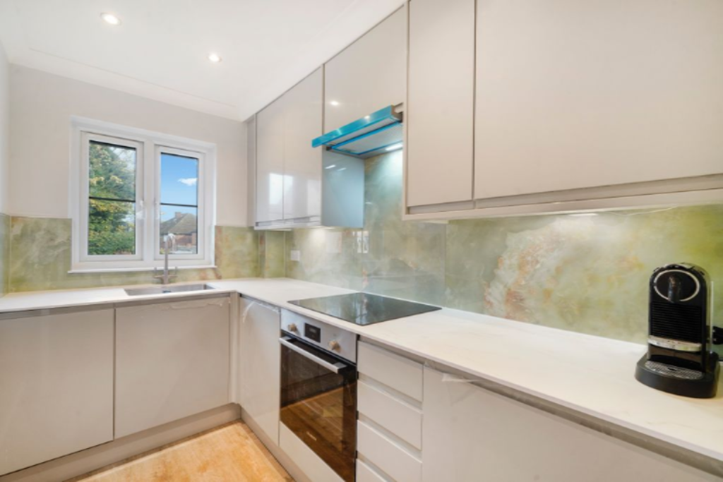 Flat in London, United Kingdom, 51 m² - picture 11