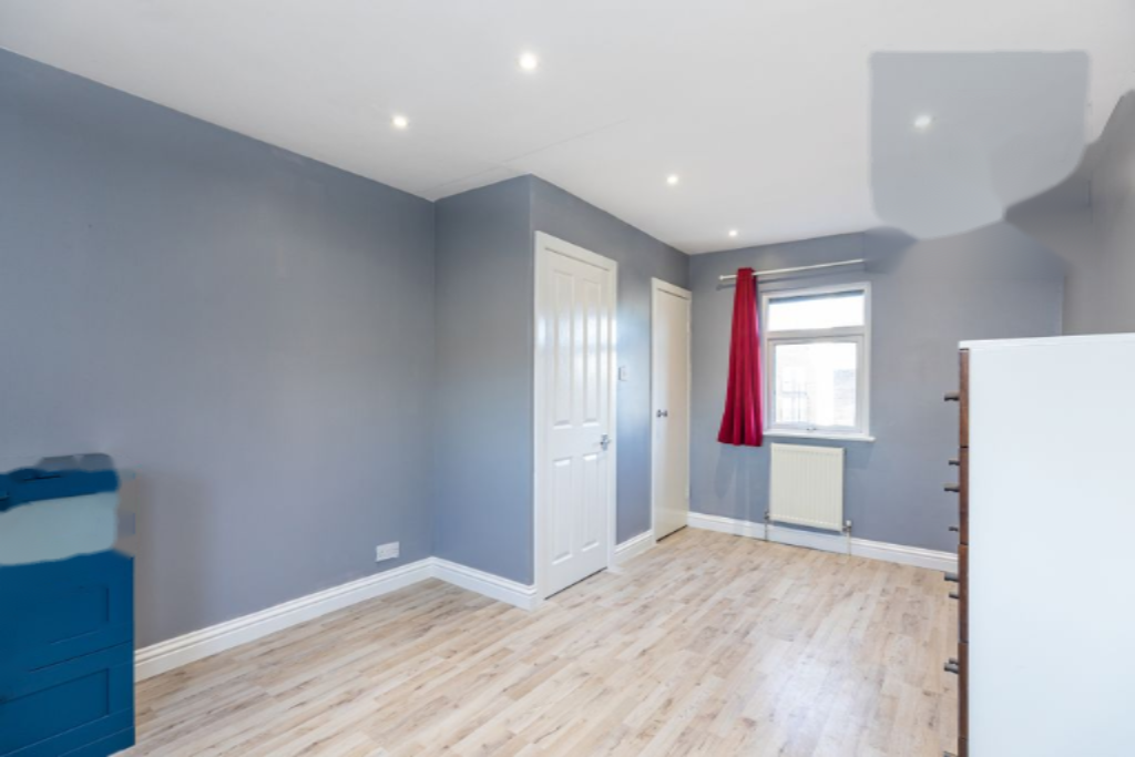 Flat in London, United Kingdom, 42 m² - picture 11