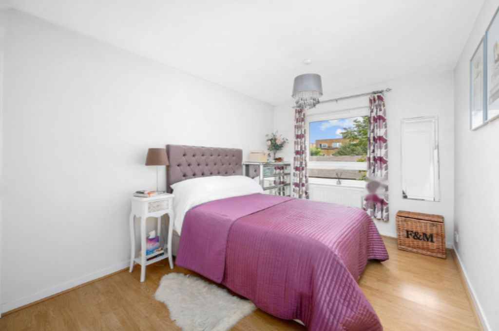 Flat in London, United Kingdom, 50 m² - picture 12