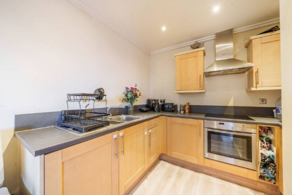 Flat in London, United Kingdom, 42 m² - picture 12