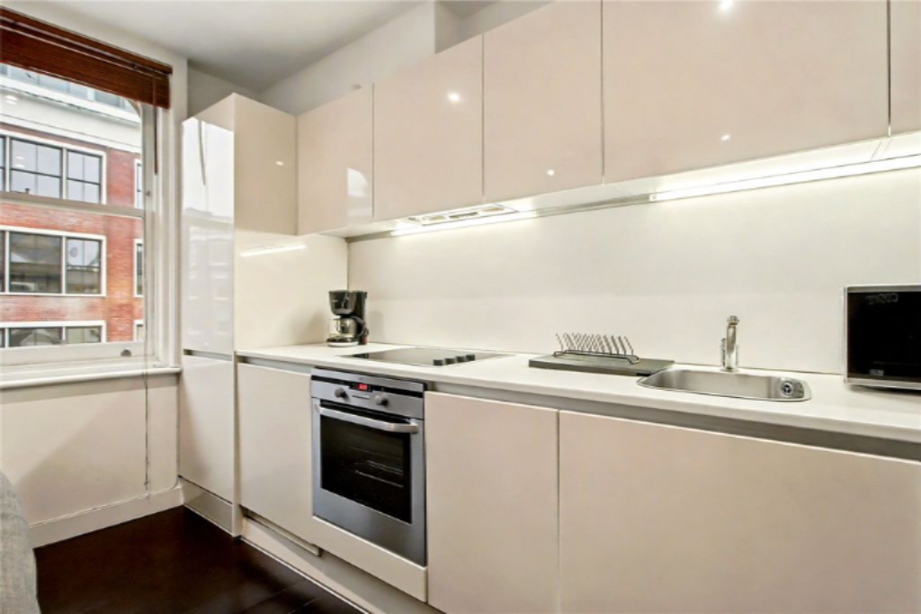 Flat in London, United Kingdom, 35 m² - picture 12
