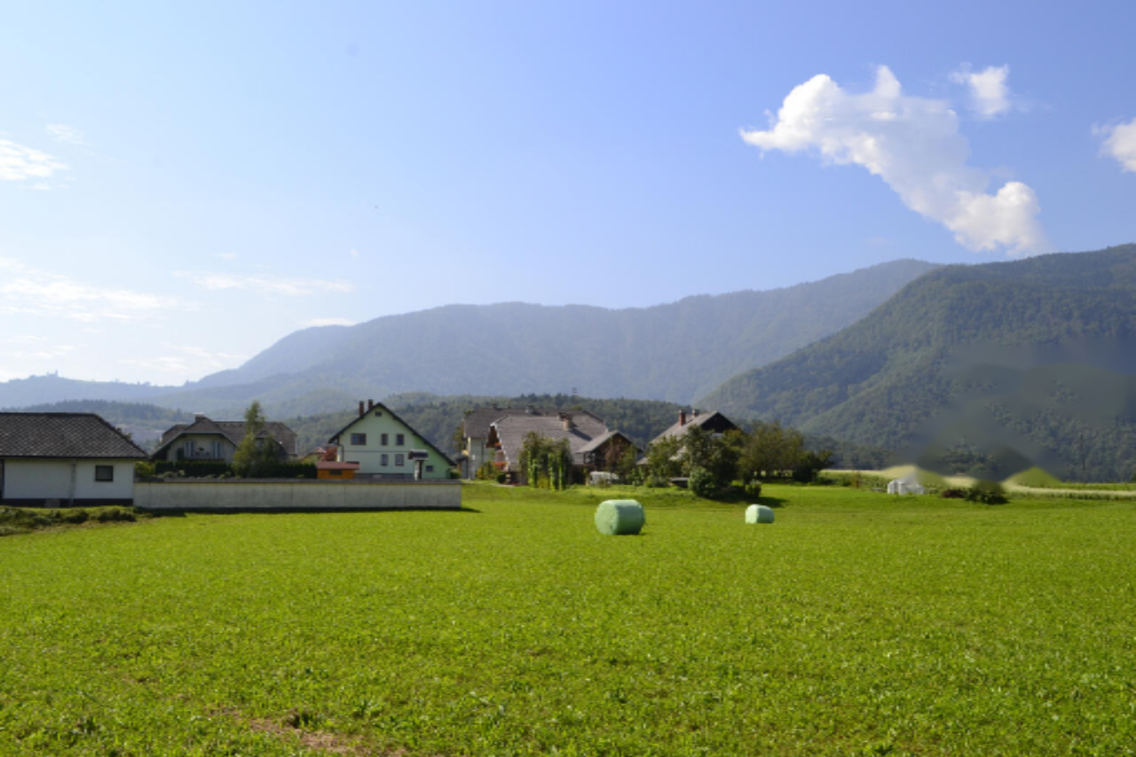 Terreno en Medvode, Eslovenia, 87 555 m² - imagen 12