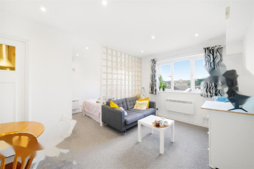 Flat in London, United Kingdom, 30 m² - picture 12