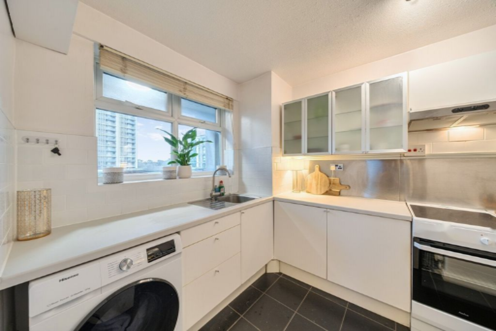 Flat in London, United Kingdom, 59 m² - picture 12