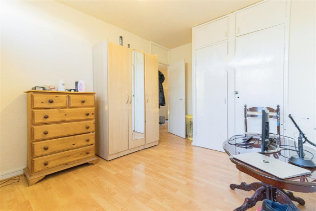 Flat in London, United Kingdom, 59 m² - picture 12