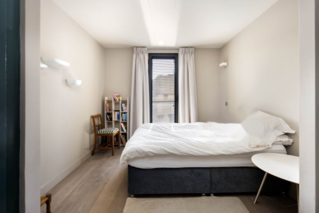 Flat in London, United Kingdom, 60 m² - picture 13