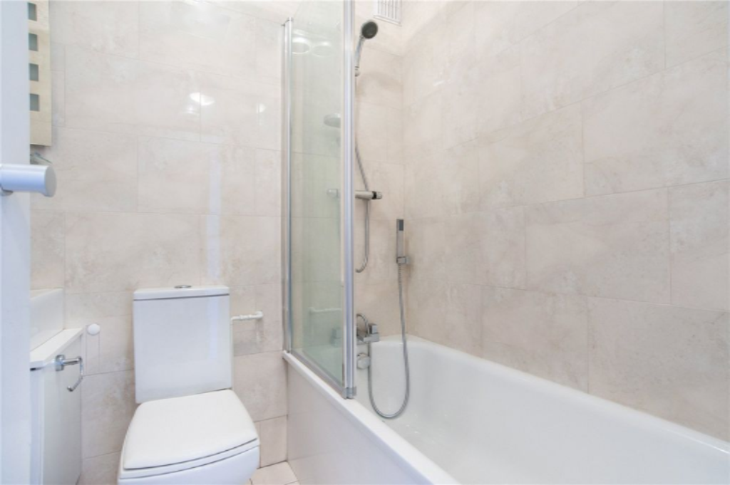 Flat in London, United Kingdom, 35 m² - picture 13