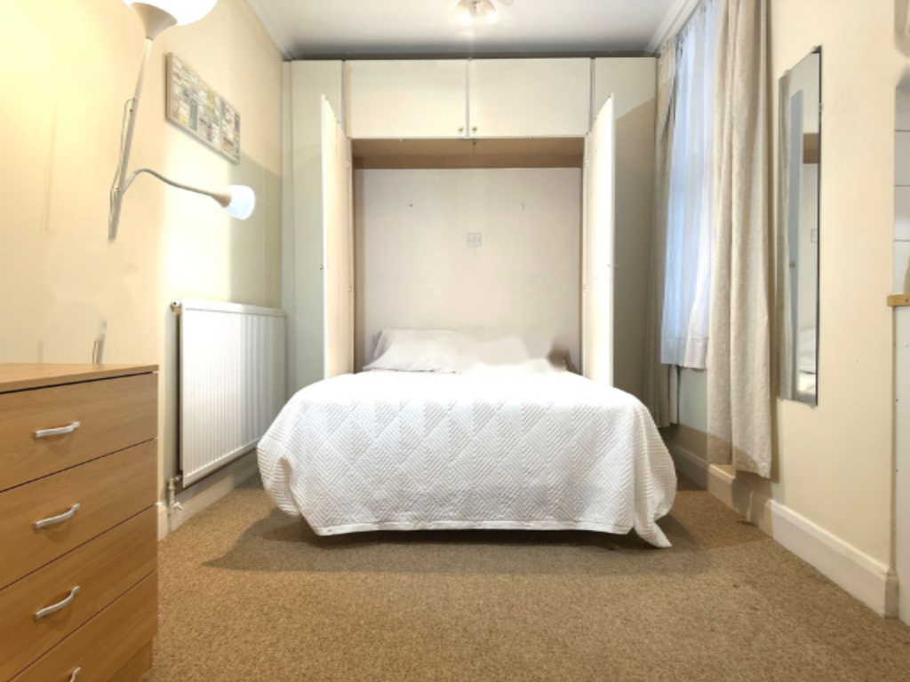 Flat in London, United Kingdom, 26 m² - picture 13