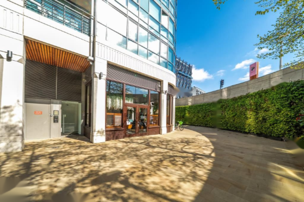 Flat in London, United Kingdom, 38 m² - picture 13