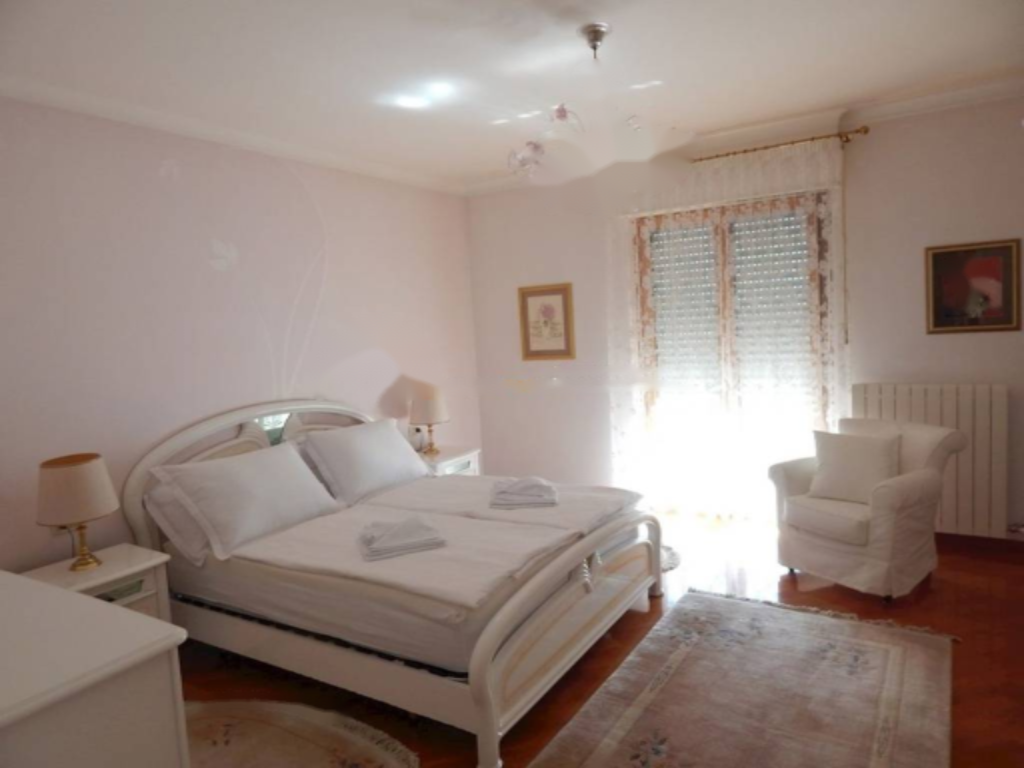 Maison à Opatija, Croatie, 385 m² - image 13