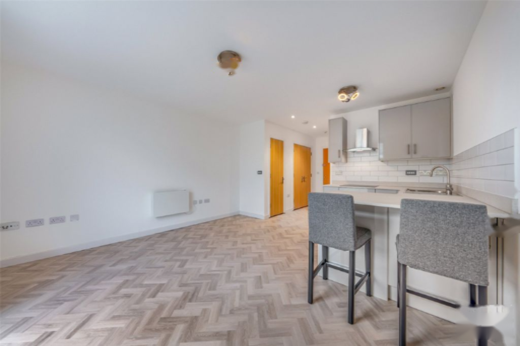 Flat in London, United Kingdom, 30 m² - picture 13