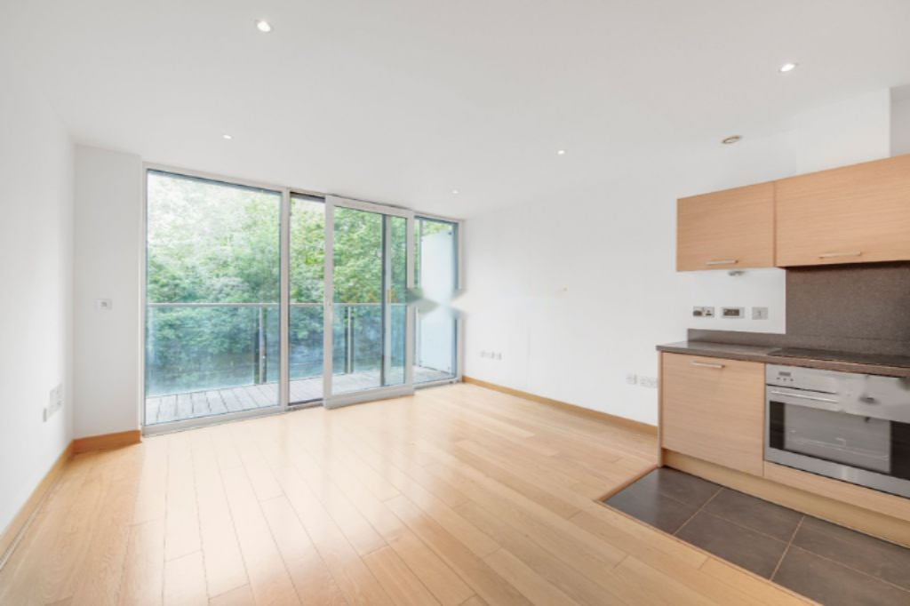 Flat in London, United Kingdom, 32 m² - picture 13