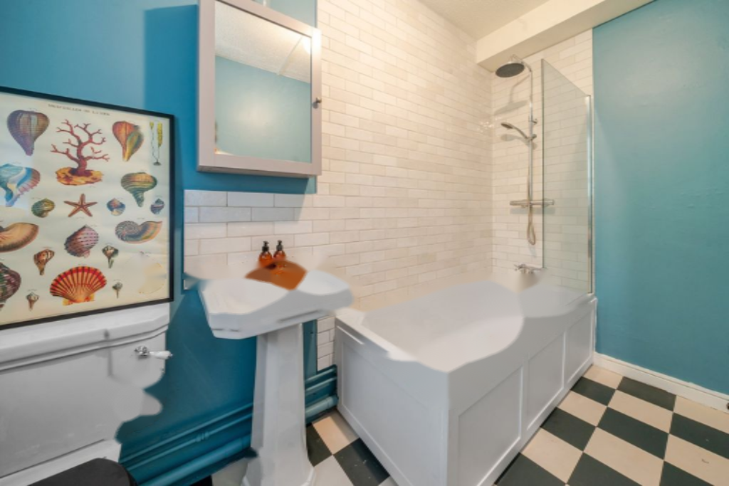 Flat in London, United Kingdom, 44 m² - picture 14