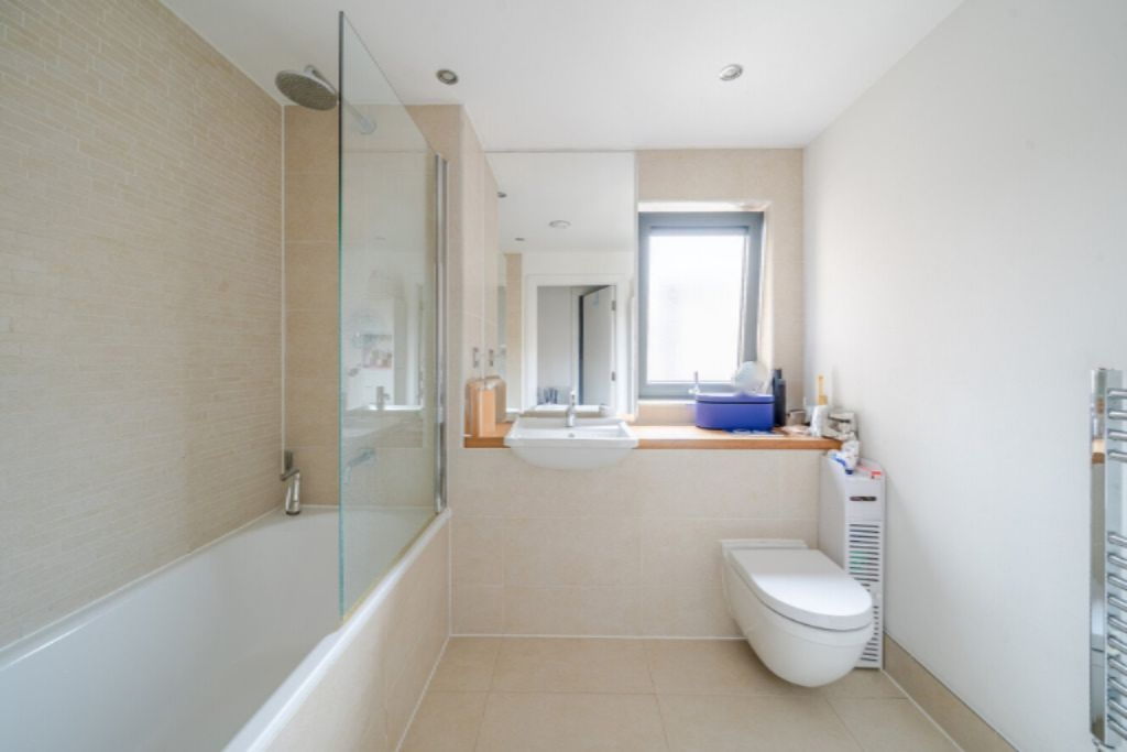 Flat in London, United Kingdom, 56 m² - picture 14