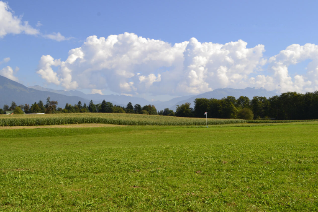 Terreno en Medvode, Eslovenia, 87 555 m² - imagen 14