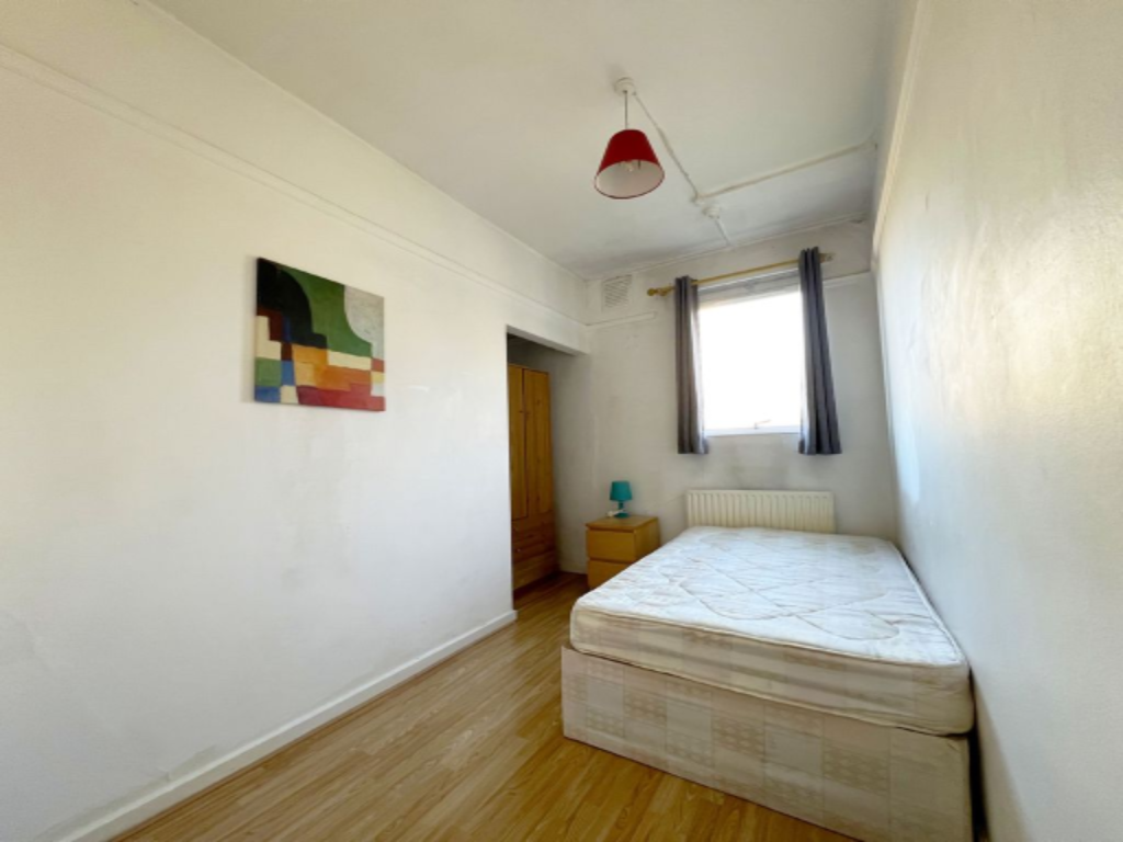 Flat in London, United Kingdom, 68 m² - picture 14