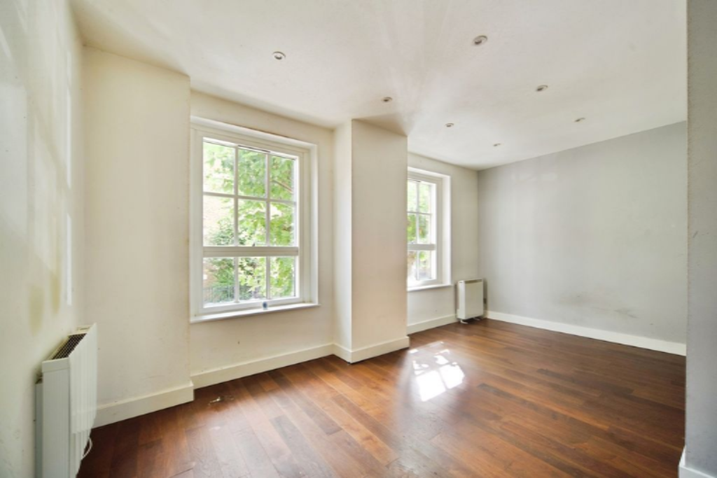 Flat in London, United Kingdom, 55 m² - picture 14