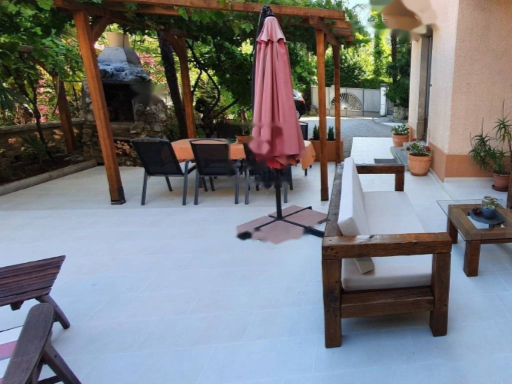 Flat in Opatija, Croatia, 205 m² - picture 15