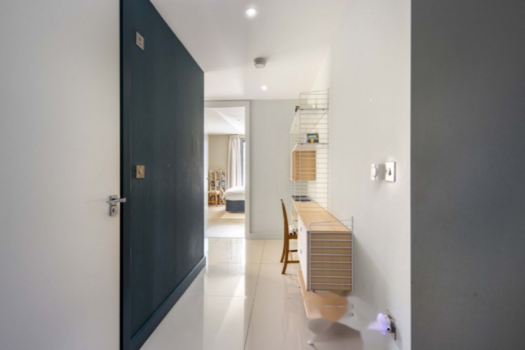 Flat in London, United Kingdom, 60 m² - picture 16