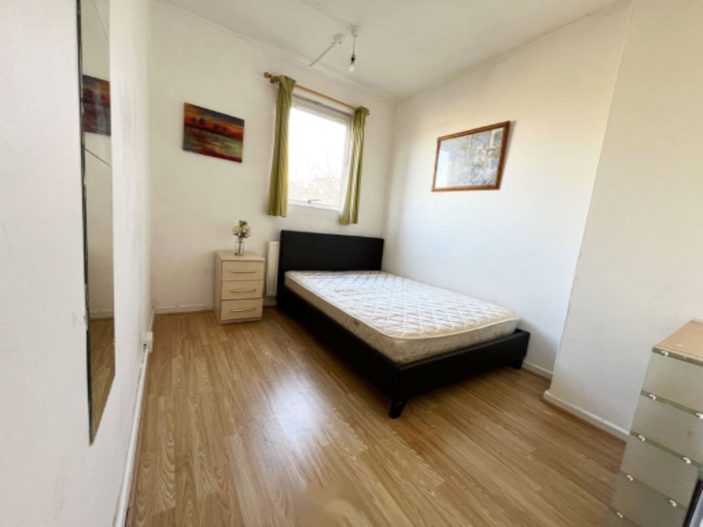 Flat in London, United Kingdom, 68 m² - picture 15