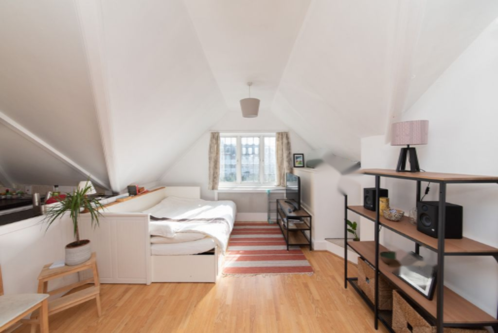 Flat in London, United Kingdom, 32 m² - picture 16