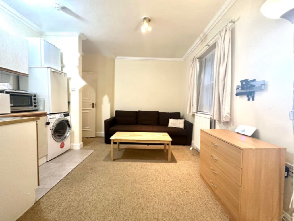 Flat in London, United Kingdom, 26 m² - picture 16