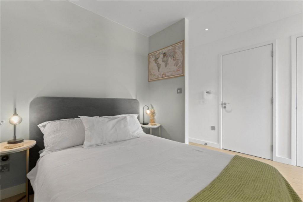 Flat in London, United Kingdom, 29 m² - picture 16