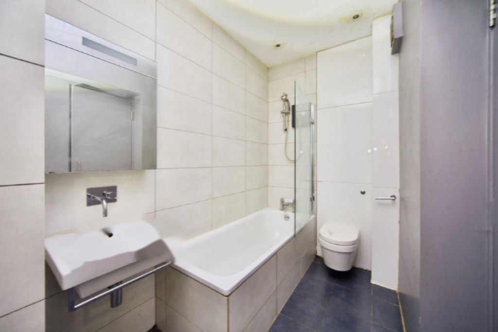 Flat in London, United Kingdom, 55 m² - picture 16