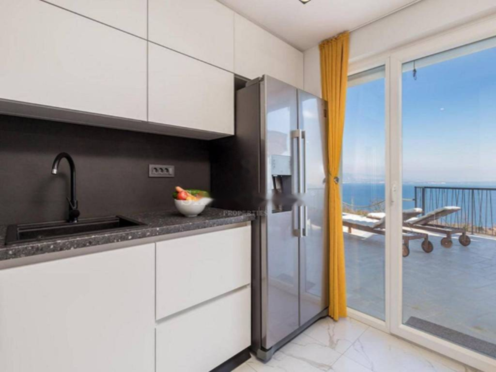 Casa en Opatija, Croacia, 180 m² - imagen 18