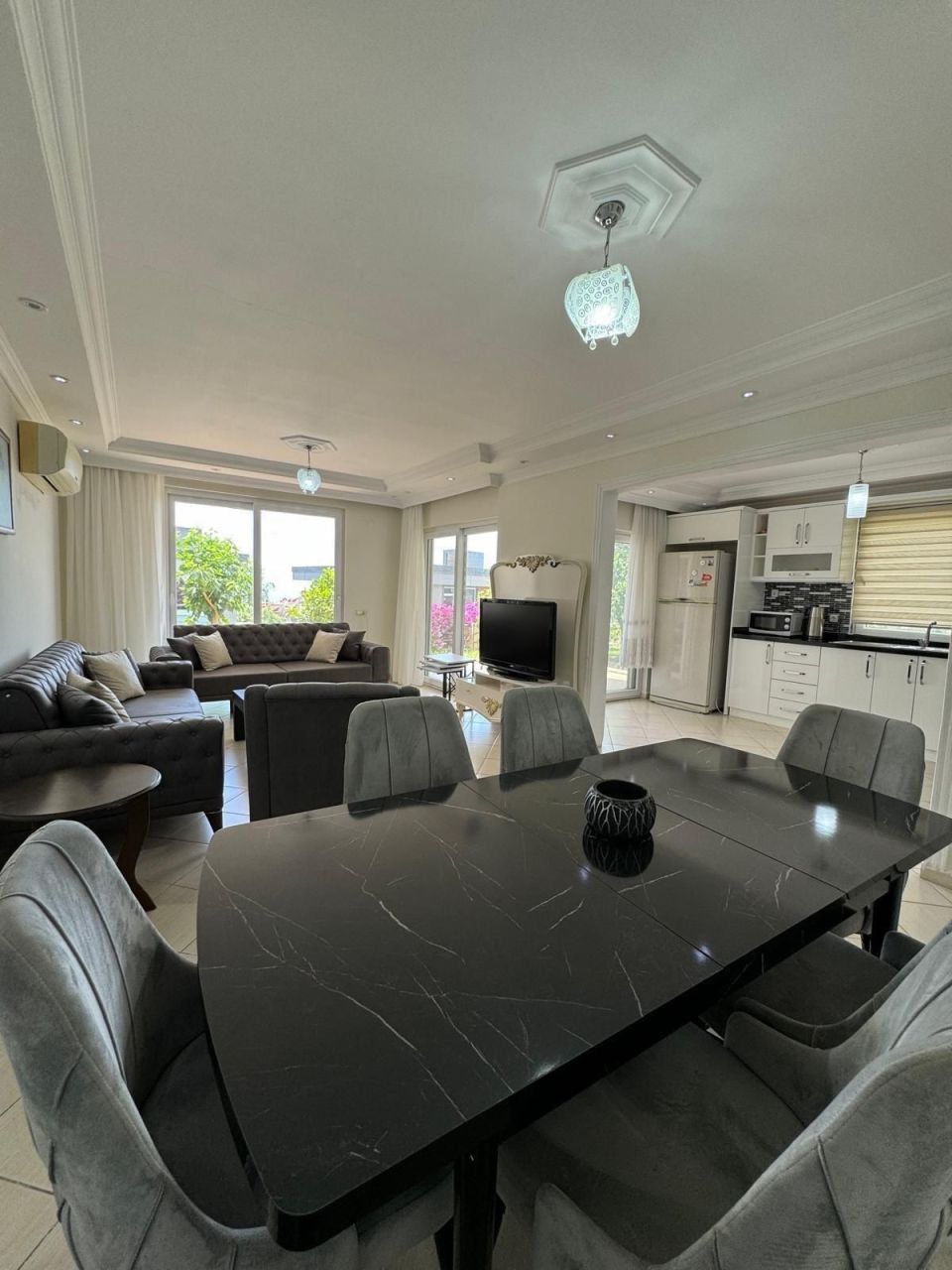 Villa à Alanya, Turquie, 180 m² - image 1