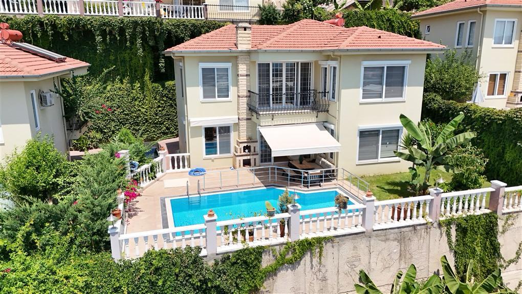 Villa à Alanya, Turquie, 220 m² - image 1