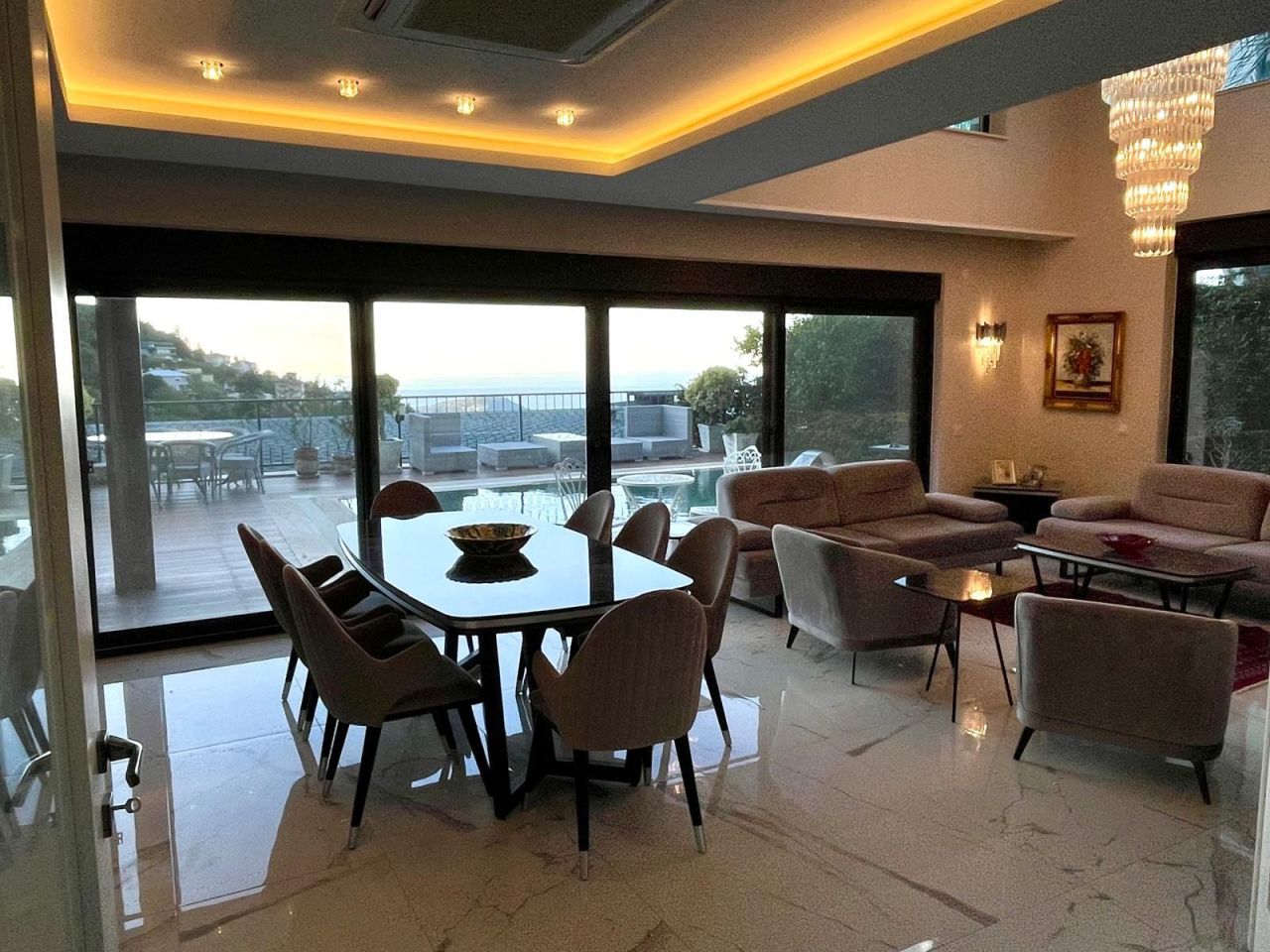 Villa à Alanya, Turquie, 340 m² - image 2