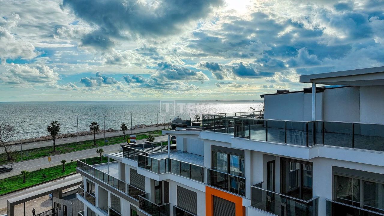 Appartement à Finike, Turquie, 79 m² - image 1