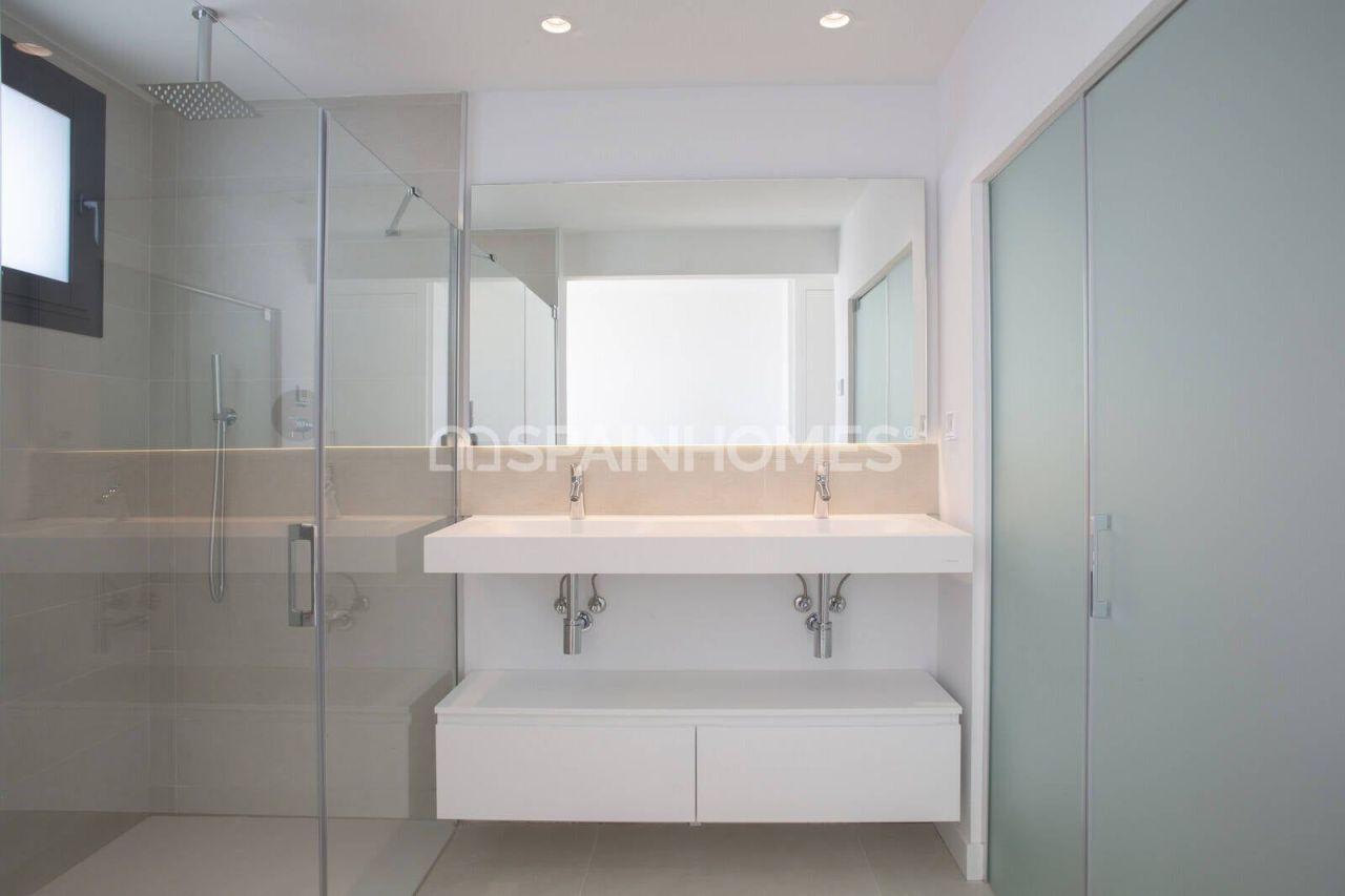 Apartment in Fuengirola, Spain, 75 m² - picture 14