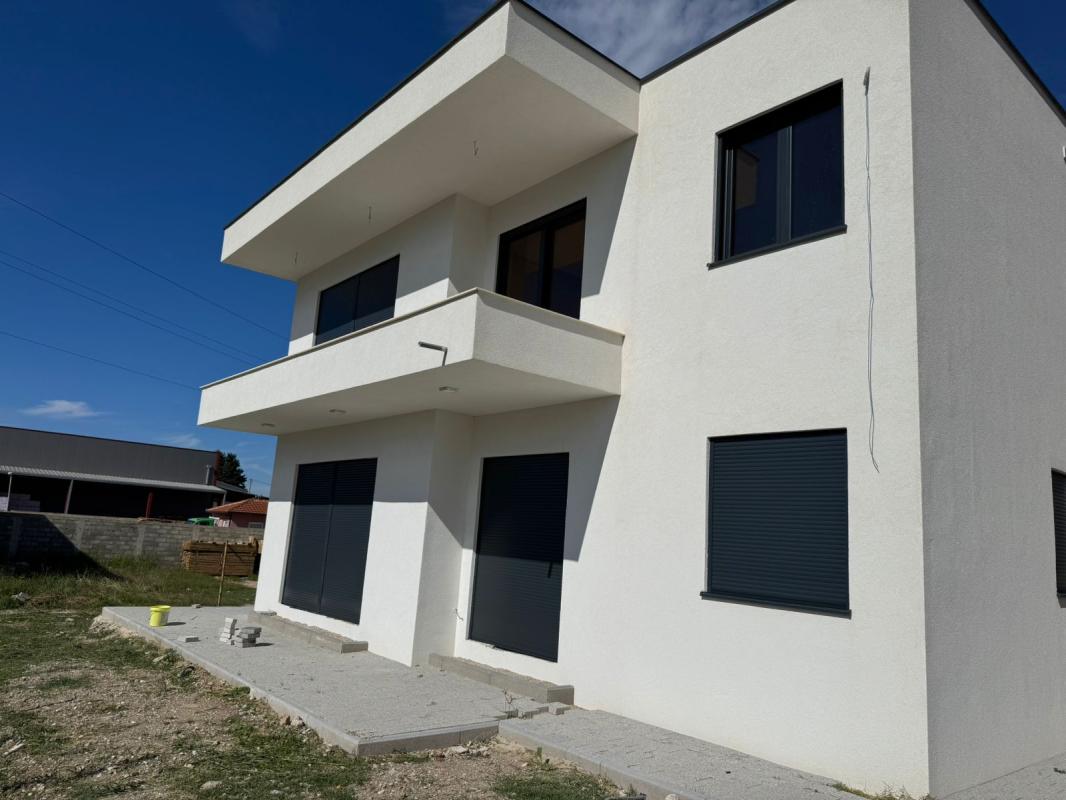 Casa Zeleni Pojas, Montenegro, 338 m² - imagen 2